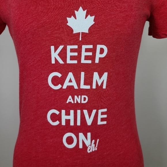 The Chive Red Keep Calm and Chive On Eh! T-Shirt Small - Picture 4 of 16